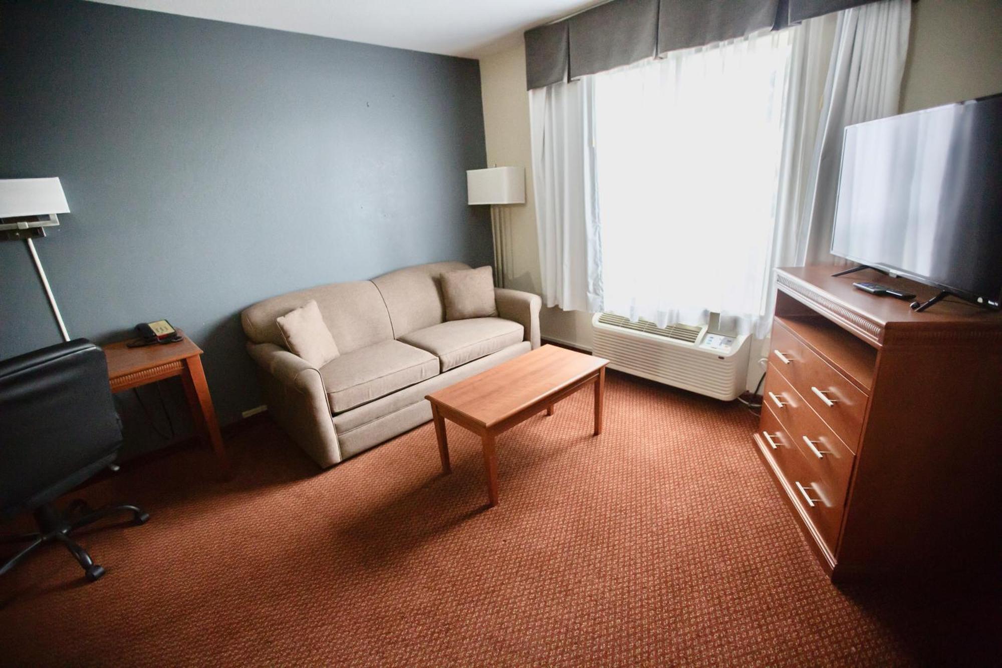 Super 8 By Wyndham Whitecourt Otel Dış mekan fotoğraf