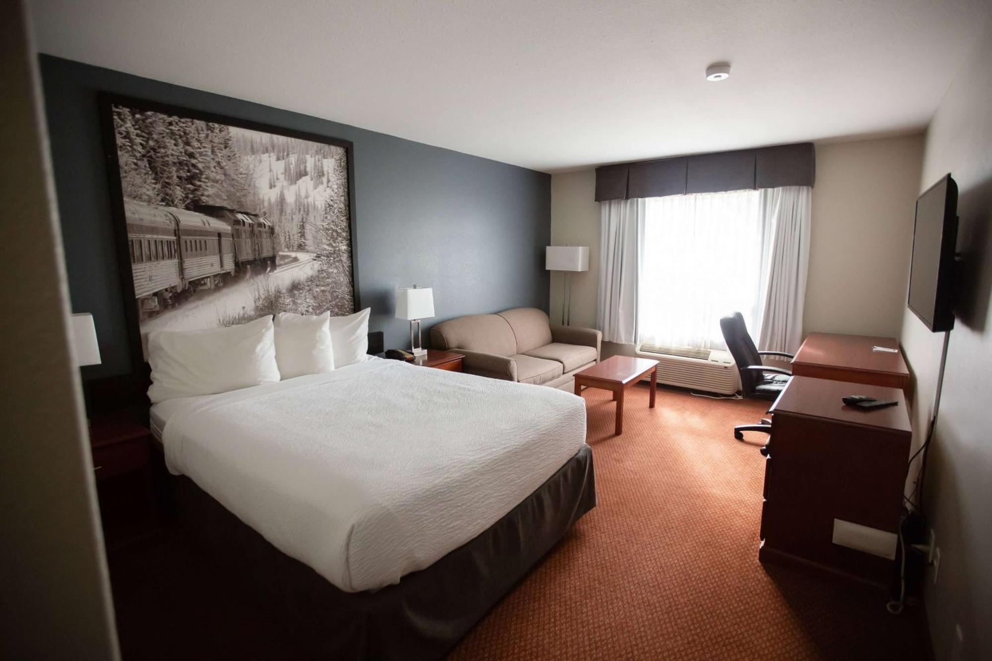 Super 8 By Wyndham Whitecourt Otel Dış mekan fotoğraf