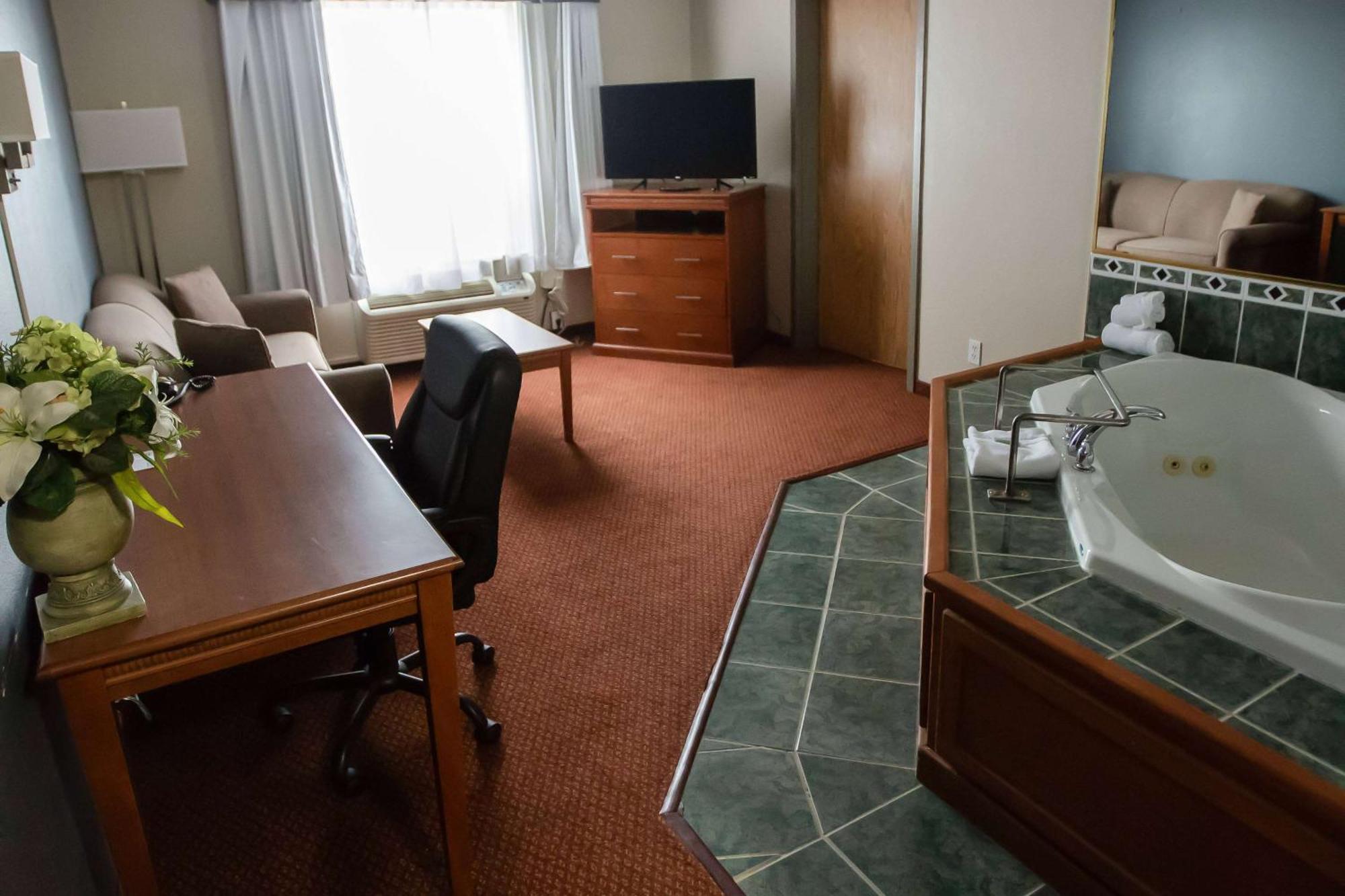 Super 8 By Wyndham Whitecourt Otel Dış mekan fotoğraf